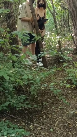 《贵在真实反差淫妻》顶级绿帽刷锅狠人，私密交流群东北夫妻淫乱群交内容曝光，商场户外超市露出3P野战相当开放 截图7