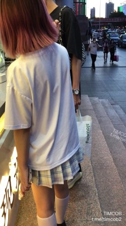 大神一路走一路抄底多位黑丝美女全是漂亮的小姐姐 截图12