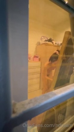 泰国纯天然反差少妇「dream」OF日常露脸性爱私拍 野外、阳台、车震、门口啪啪 现实OL网上母狗 截图12