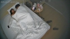 酒店偷拍 连续两天入住情侣气质甜美又身材不错的美女喜欢上位榨取男友精液 截图3