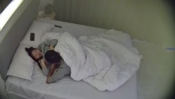 酒店偷拍高校眼镜婊班花被小伙追到手周末带出来操穴 干了几次 截图14