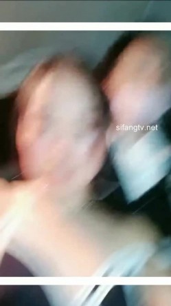 最新玩爆车震美少女『车震学妹』午夜户外和学长激烈车震做爱 无套骑乘疯狂扭动 淫叫高潮 啪啪不绝于耳 截图14
