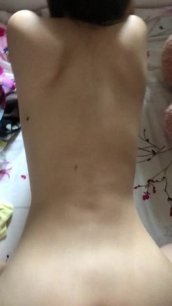 大神的绿奴母狗们，车震户外露出，滴蜡后入打开门看着邻居走廊大战，楼道做爱，威武刺激哦 22V流出！ 截图9