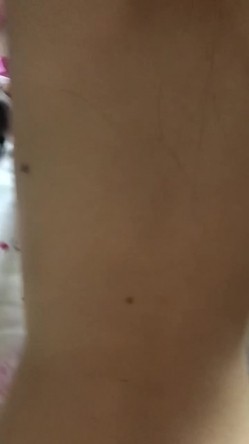 大神的绿奴母狗们，车震户外露出，滴蜡后入打开门看着邻居走廊大战，楼道做爱，威武刺激哦 22V流出！ 截图13