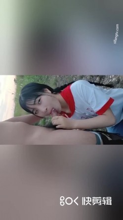 樱子和七七户外口爆表哥，两个清纯颜值妹妹你来我往为的骚劲，啊啊啊呃呃呃 好爽好想要，射进嘴里！ 截图5