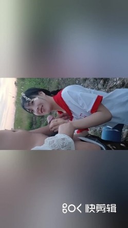 樱子和七七户外口爆表哥，两个清纯颜值妹妹你来我往为的骚劲，啊啊啊呃呃呃 好爽好想要，射进嘴里！ 截图9