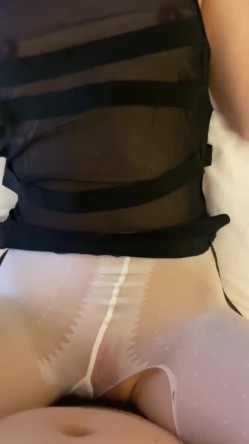 《百度云泄密》美女空姐和富二代男友之间的啪啪视频被曝光 截图5