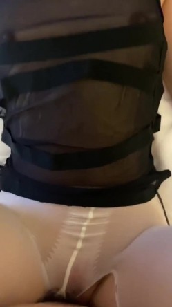 《百度云泄密》美女空姐和富二代男友之间的啪啪视频被曝光 截图7