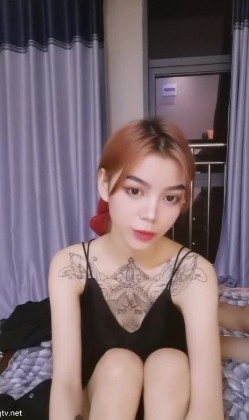【希溪12.12】极品身材纹身美女口爆掰穴热舞诱惑啪啪 截图9