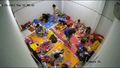 黑客破解摄像头监控偷拍 ️缅北夜总会小姐宿舍私密生活一个房间居然住那么多人 截图8