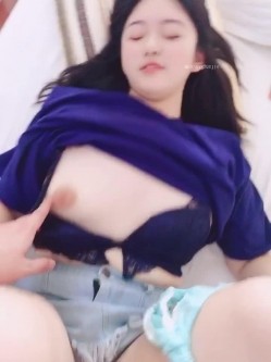 最新反差婊 高端私密群内部福利群泄密流出视图基本都露脸美女如云 截图2