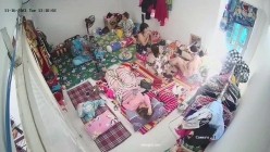 10月最新流出【破解摄像头】 ️监控下的女生宿舍日常洗澡换衣服 截图4