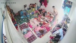 10月最新流出【破解摄像头】 ️监控下的女生宿舍日常洗澡换衣服 截图12