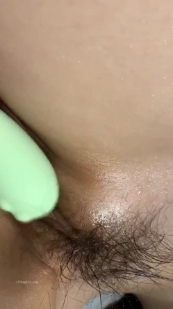 【性奴少妇&反差魅婊】超多漂亮淫妹淫妻淫女友啪啪口交甄选，靓妹舔肉棒 淫荡啪啪 骚穴特写 完美露脸 深喉内射篇 稀缺资源劲爆收藏 截图3