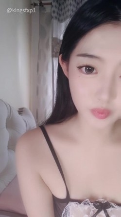 【人间小奶猫】高颜值微胖型大美女大咪咪粉穴 清纯女神 抠逼自慰大秀 茂密黑森林 秒硬狂撸越看越喜欢 截图10