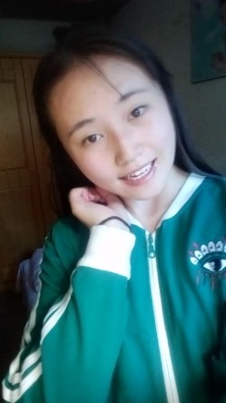 大一学妹自拍视频泄露 截图2