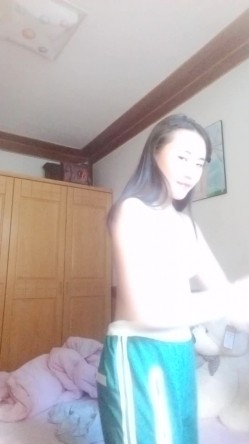 大一学妹自拍视频泄露 截图10
