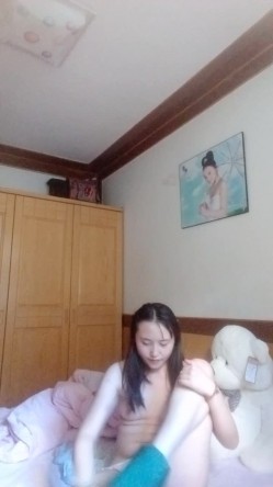 大一学妹自拍视频泄露 截图11