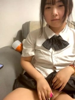 【户外露出】【Tiantian_26】有点可爱，各种户外公共场所跳蛋发骚喷水，有点骚 截图12