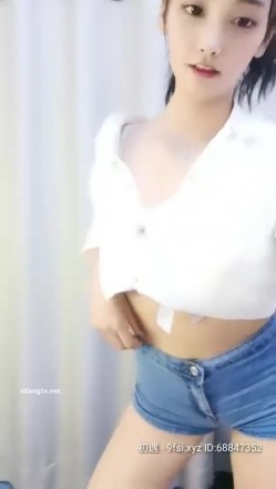 颜值不错的可爱小美女【兰浔】，牛仔诱惑舞~丝袜性感肉臀紫薇，娇喘淫声 面部表情发骚，网友哪里受得了！ 截图2