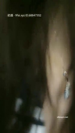 颜值不错的可爱小美女【兰浔】，牛仔诱惑舞~丝袜性感肉臀紫薇，娇喘淫声 面部表情发骚，网友哪里受得了！ 截图15
