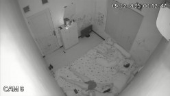 黑客破解家庭网络摄像头偷拍 极品夫妻 的日常性生活每次啪啪都需要道具插逼自慰热身再开干 截图15