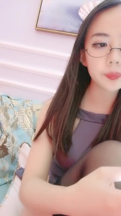 十个眼镜妹九个骚【身材很哇塞】她是空姐多少老板排队都约不到 截图9