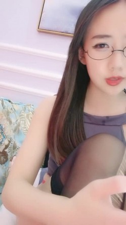 十个眼镜妹九个骚【身材很哇塞】她是空姐多少老板排队都约不到 截图12
