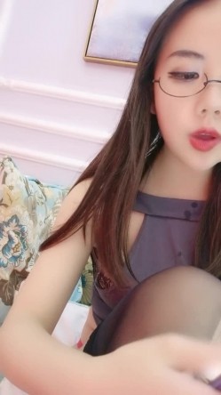 十个眼镜妹九个骚【身材很哇塞】她是空姐多少老板排队都约不到 截图15
