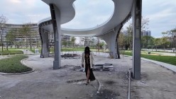 年度最强露出女神【cikaimoonLiWaynix】乡间地头，城市雨夜街头，大白天公园，每一次都惊险刺激！ 截图3