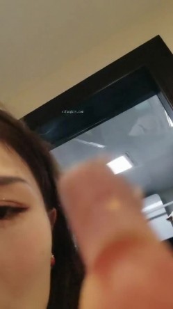 这该死的女人味！绝对让人眼前一亮的超级甜美御姐，居然是个专业的舞蹈老师，专业的骚起来谁也抵挡不住，满级妩媚的漂亮女人 截图9