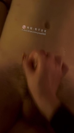 抖音究极BBW肥臀巨乳健身婊【金子人】付费福利，外表名媛实则金主母狗，激情性爱 截图10