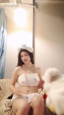 新人18岁小粉【鸭鸭是个m】顶级校花 好骚sm捆绑自慰 被男友道具狂玩屄 调教口爆吞精太糟蹋 截图4