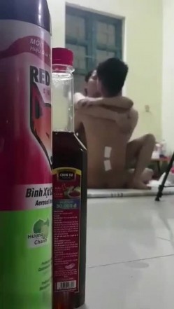 【猎奇稀缺 ️大开眼界】 门缝窗外偷拍 刺激偷拍情侣沉浸式啪啪 被偷拍都不知道 各式姿势操的好疯狂刺激 截图4