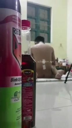 【猎奇稀缺 ️大开眼界】 门缝窗外偷拍 刺激偷拍情侣沉浸式啪啪 被偷拍都不知道 各式姿势操的好疯狂刺激 截图11