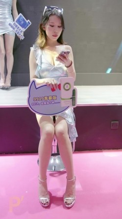 2024.广州性文化展成人展模特特写 截图4