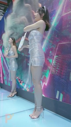 2024.广州性文化展成人展模特特写 截图16