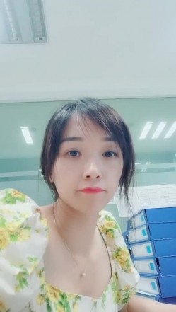 【清纯小野喵】在外资公司上班美丽小姐姐~上班偷偷直播! 截图6