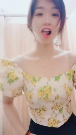 【清纯小野喵】在外资公司上班美丽小姐姐~上班偷偷直播! 截图13