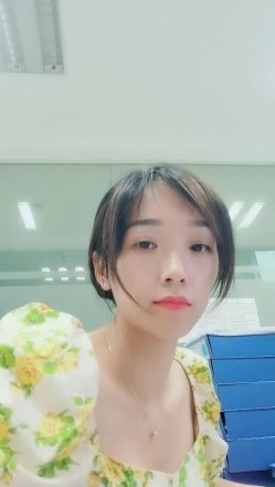 【清纯小野喵】在外资公司上班美丽小姐姐~上班偷偷直播! 截图14