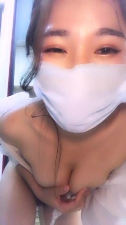 毛毛超多非常骚的少妇主播厨房自慰高潮搞得很湿很是诱惑不要错过 截图6
