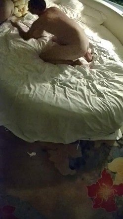 情趣台 小酥乳的小少妇被男子带去酒店 两天一夜操了多次 少妇应该是吃药了 都是直接内射 截图7