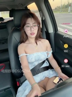 ️超级淫荡骚母狗【GG-BONG1】反差眼镜骚货户外车内道具自慰喷水 截图4