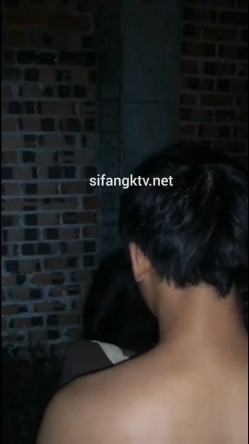 真实醉奸大一校花学妹最后还尿了她一脸 截图11