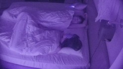 酒店偷拍百褶裙眼镜骚货与性瘾男睡到半夜都要起来操一炮接着睡 截图7