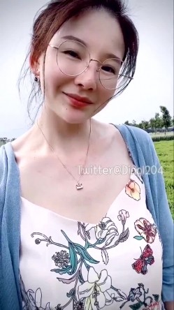 退圈女神归来！王动御用招牌女神模特【甲乙丙我姓丁】最新解锁推特自拍大胆露出全套 截图1