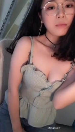 高颜值胸模水仙花下海黄播乳型好看颜色粉白逼毛性感小穴紧实样子淫骚适合做小三 截图9