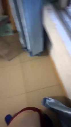 91铁哥 和服装店老板娘有一腿，被风韵少妇拉到住的地方吃鸡，窗外全是人，嫂子却忘情地陶醉舔舐每一处 吸取淫液！ 截图2