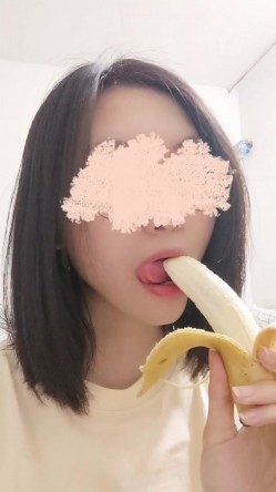 《贵在真实 反差淫妻》顶级绿帽刷锅狠人完美S身材极品女神眼镜教师人妻【ZM宝儿】私拍完结，调教成母狗3P 截图2
