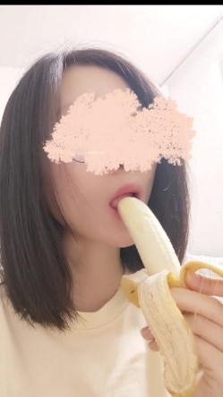 《贵在真实 反差淫妻》顶级绿帽刷锅狠人完美S身材极品女神眼镜教师人妻【ZM宝儿】私拍完结，调教成母狗3P 截图9